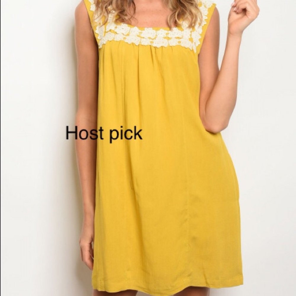 Entro Sleeveless tunic dress crochet trim